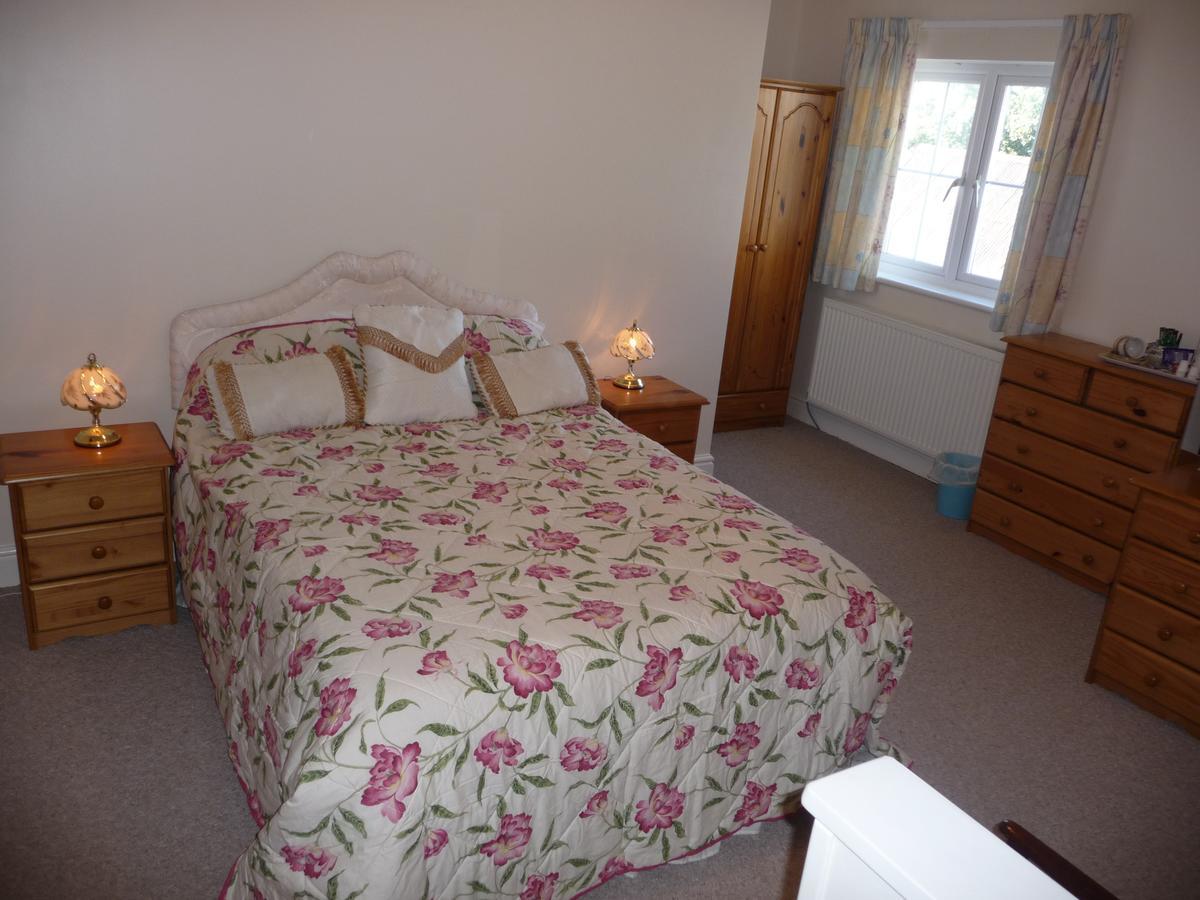 Nant-Y-Ffin Hotel Llandissilio Kültér fotó