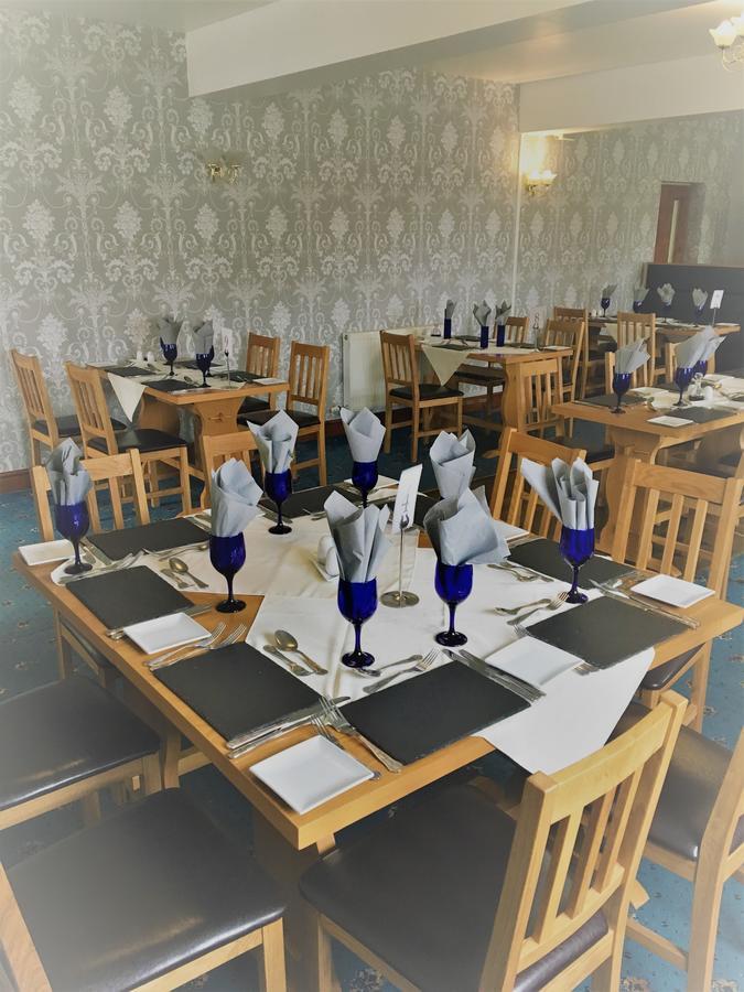 Nant-Y-Ffin Hotel Llandissilio Kültér fotó