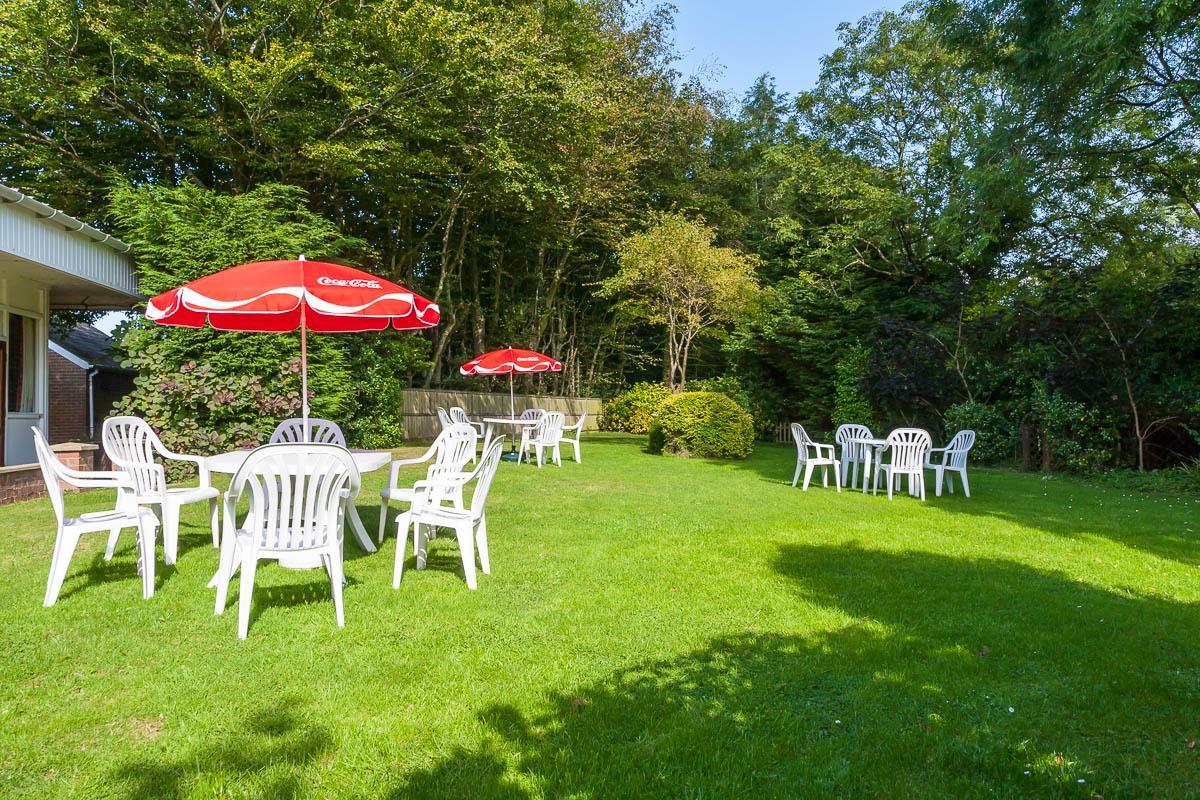 Nant-Y-Ffin Hotel Llandissilio Kültér fotó